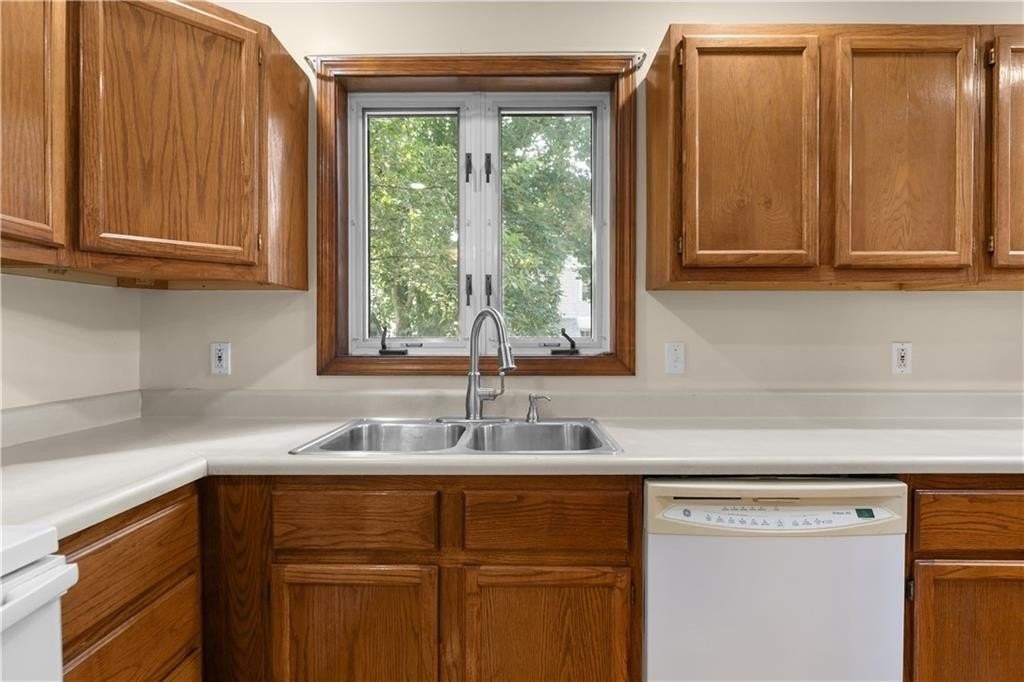 26 Channing St - Photo 7 of 27
