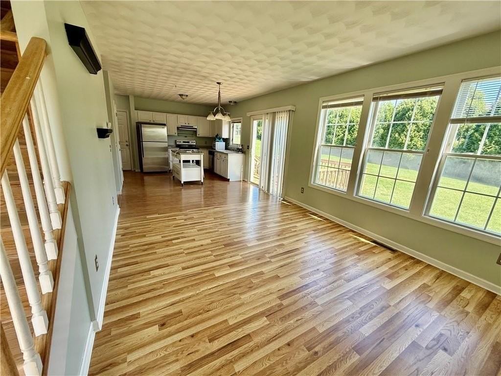 125 Goldenrod Dr - Photo 4 of 20