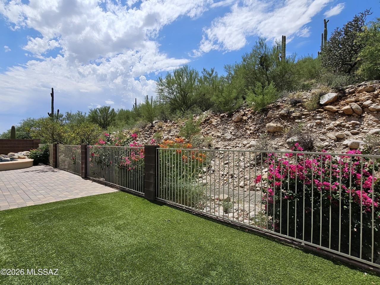 4389 N Sunset Cliff Dr - Photo 4 of 34