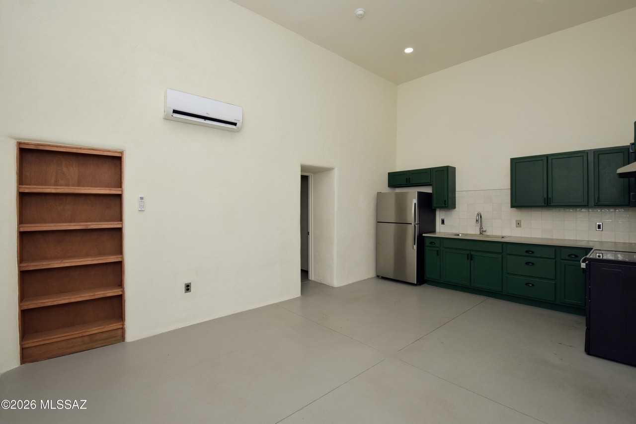 143 W Simpson St - Photo 5 of 22