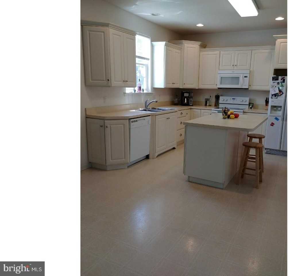 121 Greens Branch Ln - Photo 3 of 50