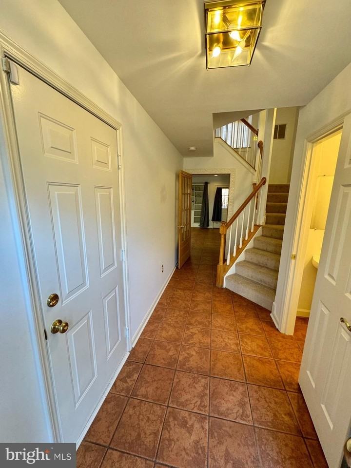 2128 Brigadier Blvd - Photo 5 of 46