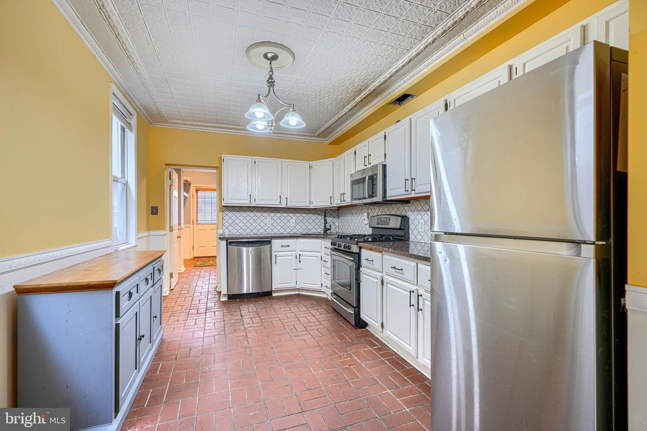 1419 Battery Ave - Photo 6 of 27