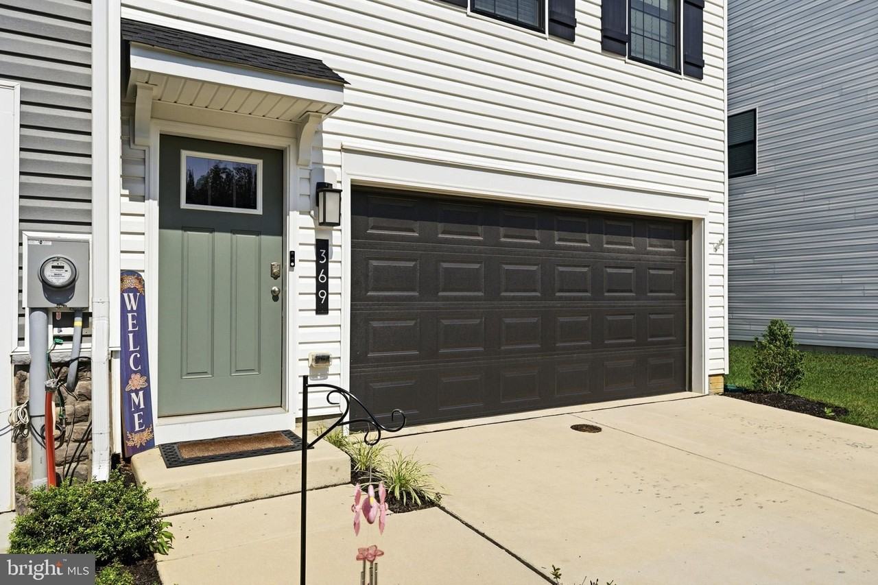 369 Soft Rush Ln - Photo 2 of 32