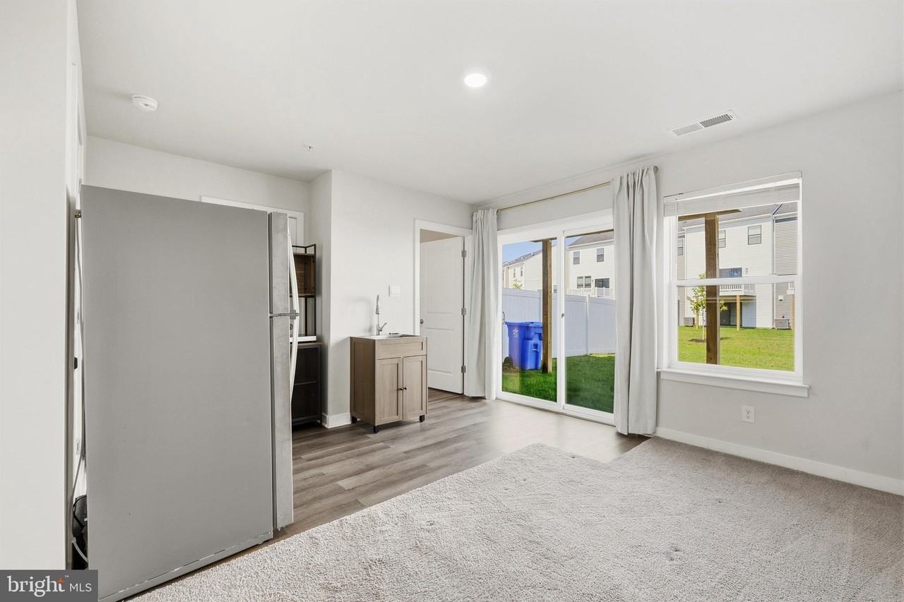 369 Soft Rush Ln - Photo 4 of 32