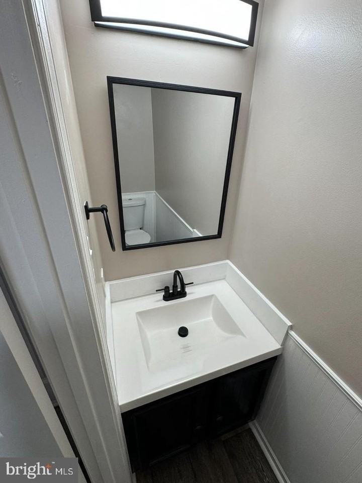 520 Ellrose Ct - Photo 3 of 24