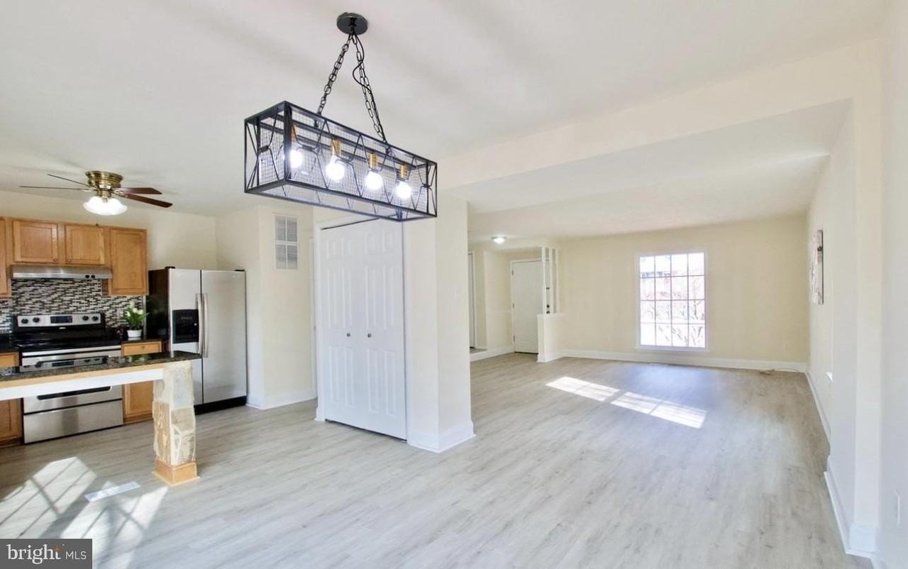 7908 Well Water Way - Photo 4 of 43