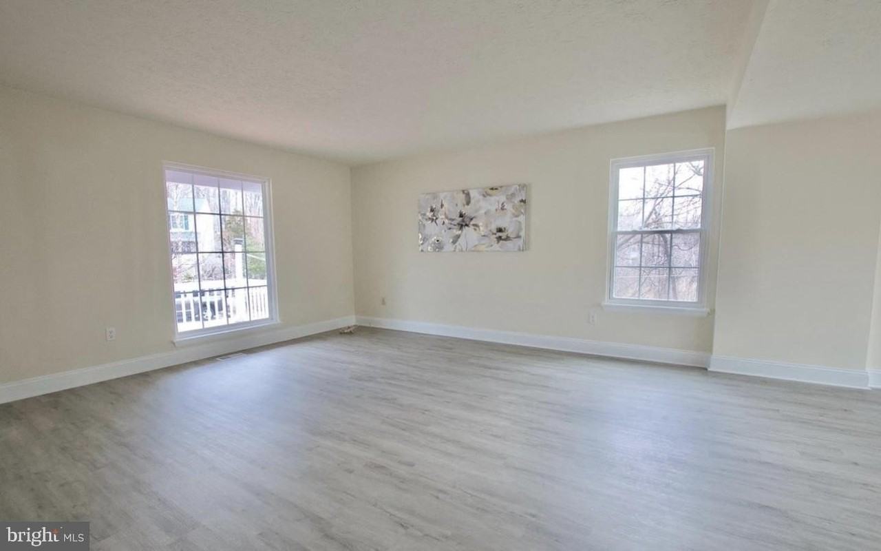 7908 Well Water Way - Photo 5 of 43