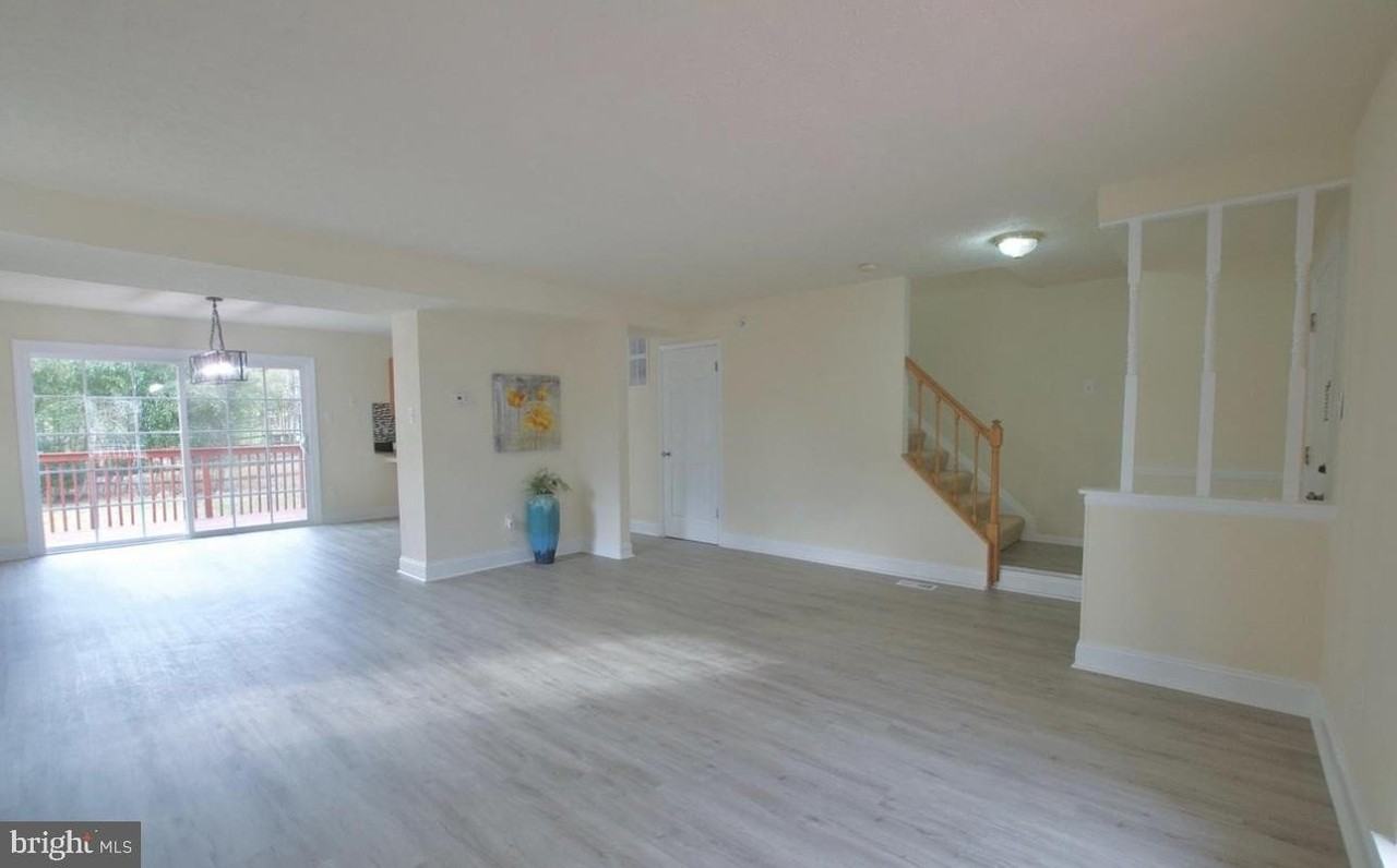 7908 Well Water Way - Photo 7 of 43