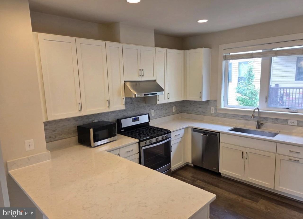 16616 Crabbs Branch Way - Photo 2 of 9