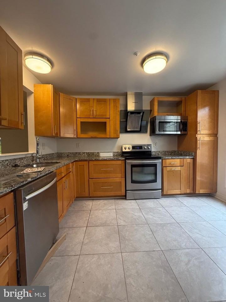 5023 Colburn Ter - Photo 5 of 35