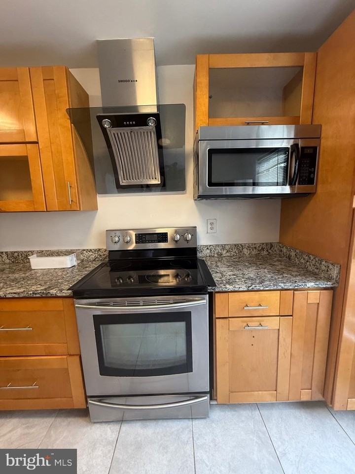 5023 Colburn Ter - Photo 7 of 35