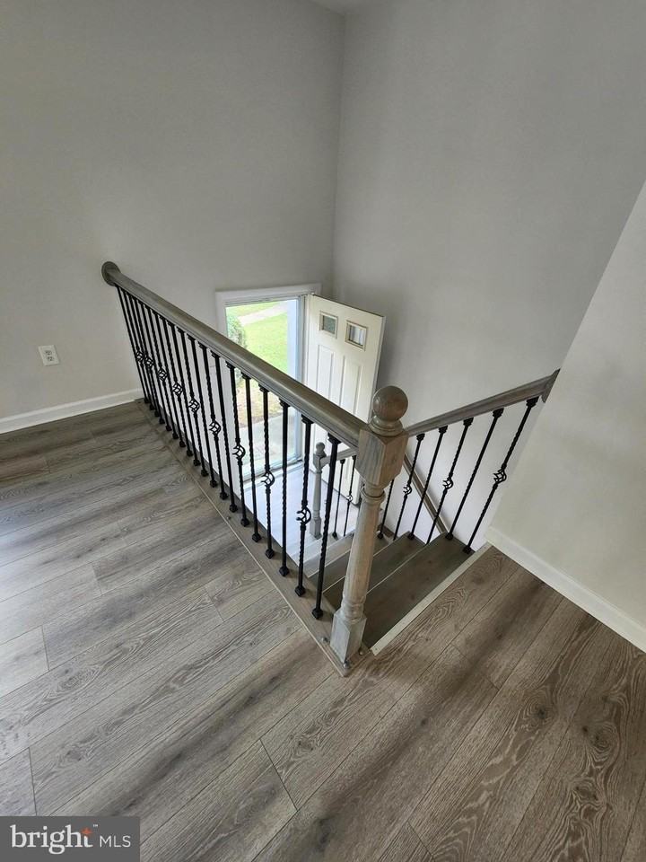 2703 Bey Ct - Photo 4 of 22