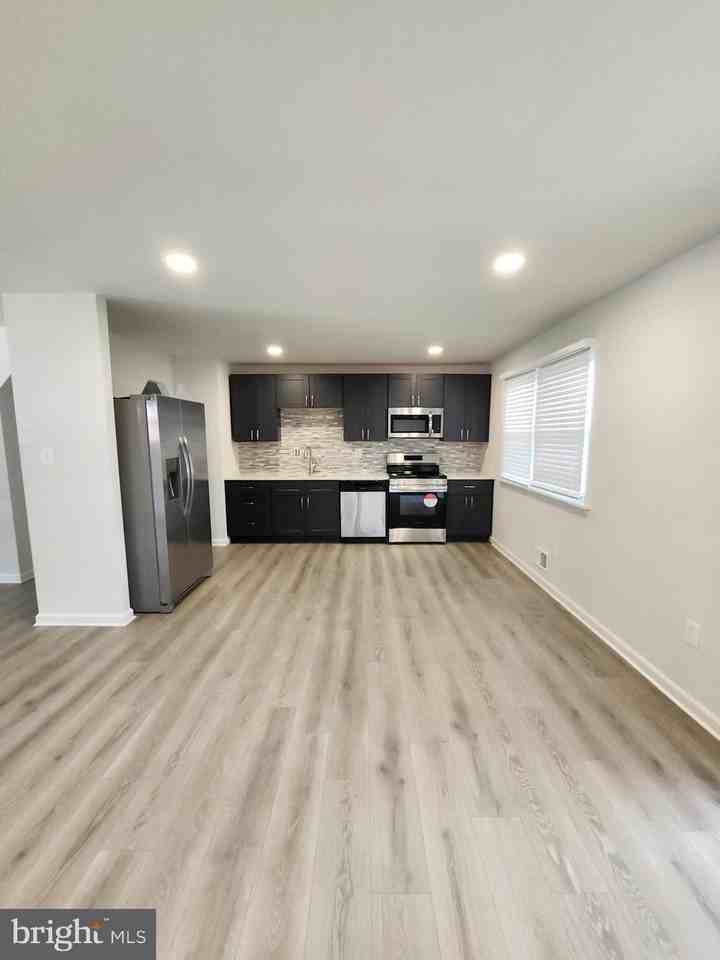 2703 Bey Ct - Photo 7 of 22