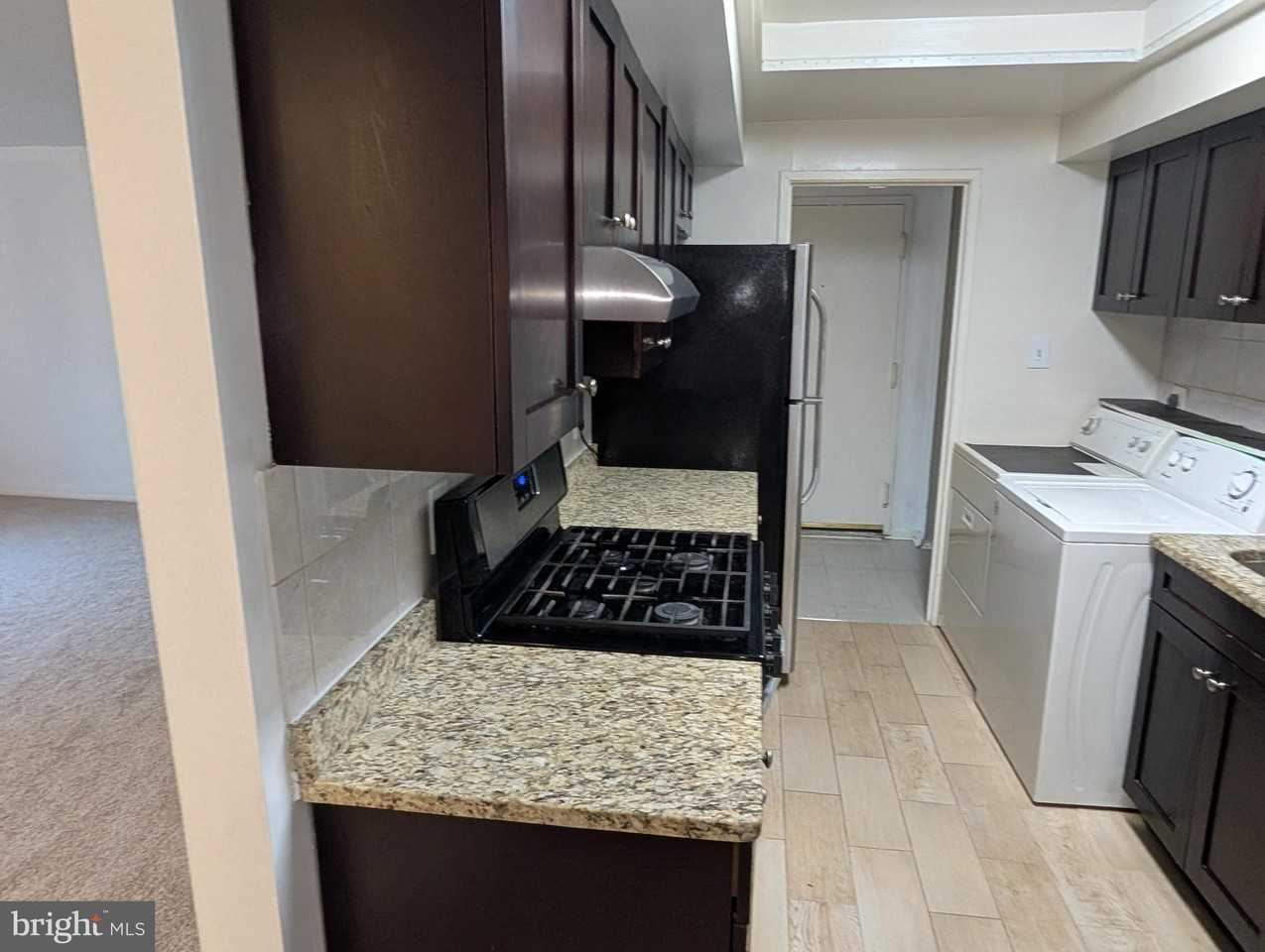 10214 Prince Pl #204 - Photo 6 of 21