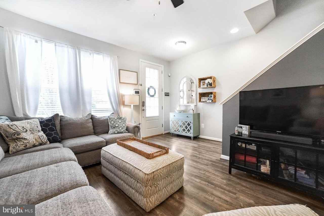 23208 Starry Way - Photo 4 of 44