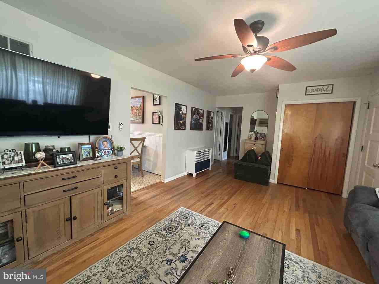 551 French St - Photo 3 of 20