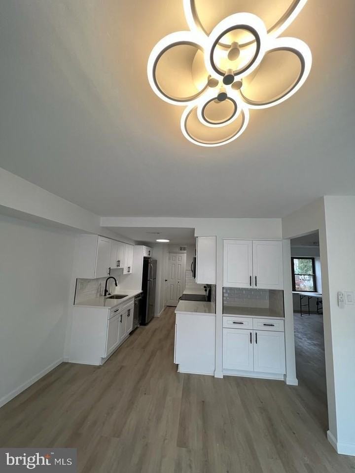 246 Fir Tree Ct - Photo 4 of 11