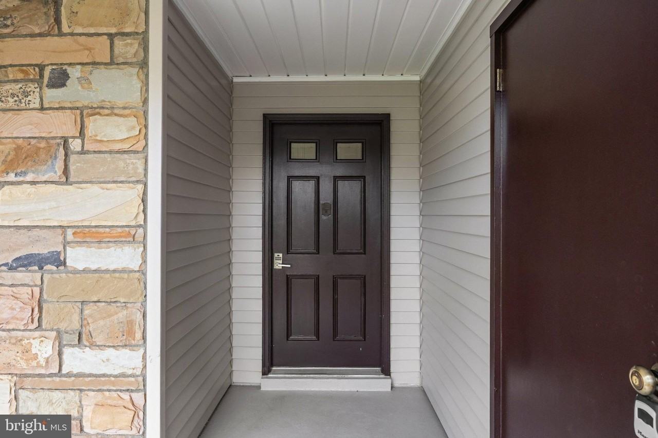 109 Huntington Dr - Photo 3 of 30
