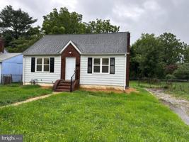 featured image of 104 S Pearl St