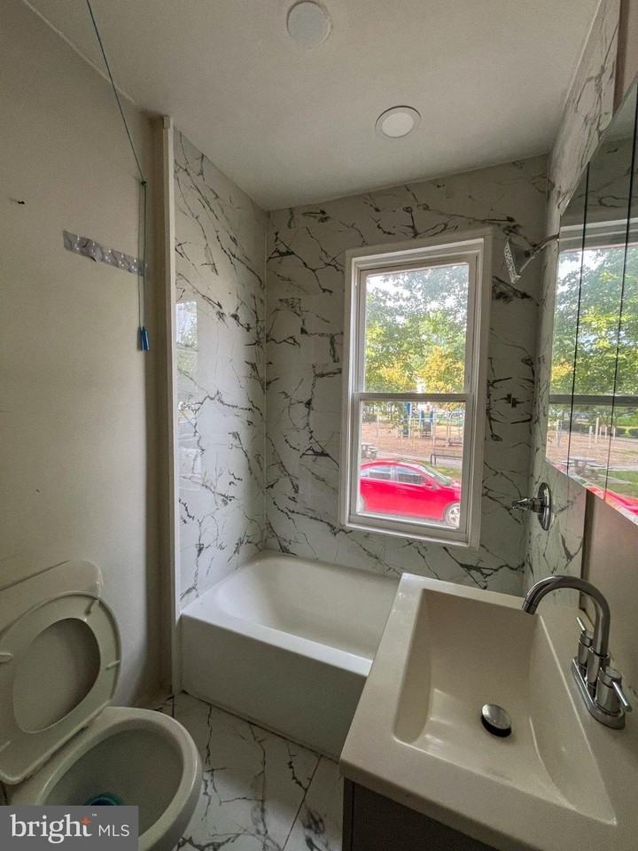 57 Laurel Ave #1 - Photo 7 of 10