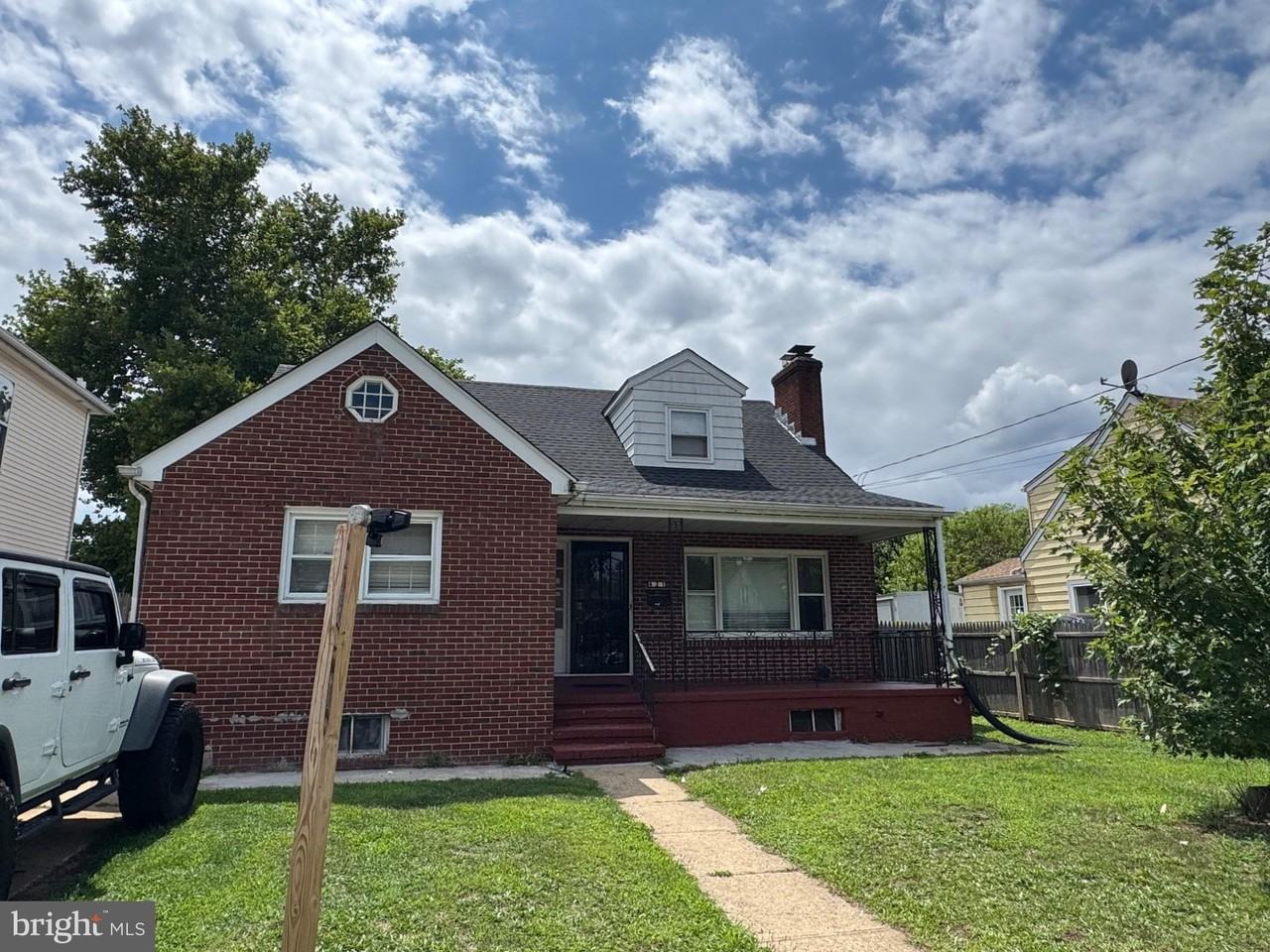 421 Connecticut Ave - Photo 2 of 7