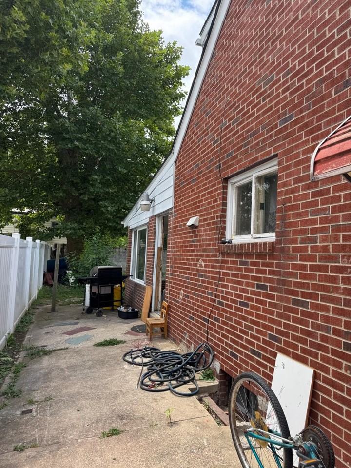 421 Connecticut Ave - Photo 3 of 7