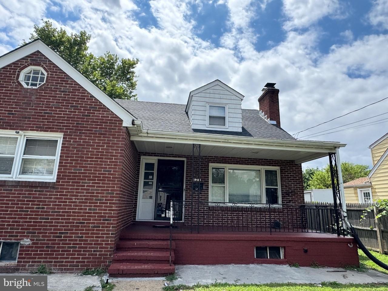 421 Connecticut Ave - Photo 4 of 7
