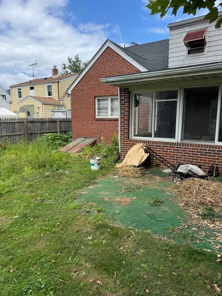 421 Connecticut Ave - Photo 6 of 7