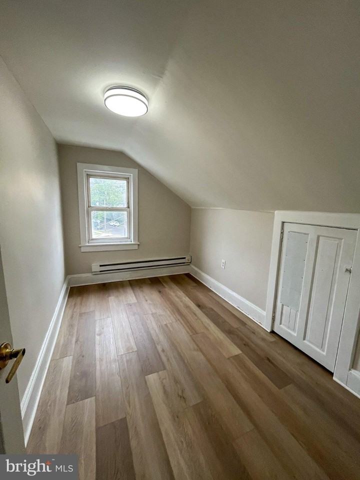 1512 S Broad St - Photo 5 of 12