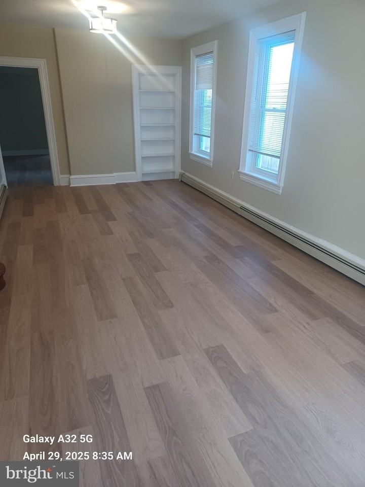 225 Otter St - Photo 4 of 14