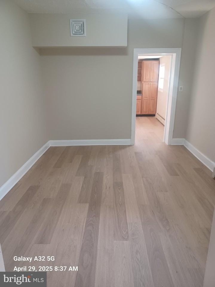 225 Otter St - Photo 6 of 14
