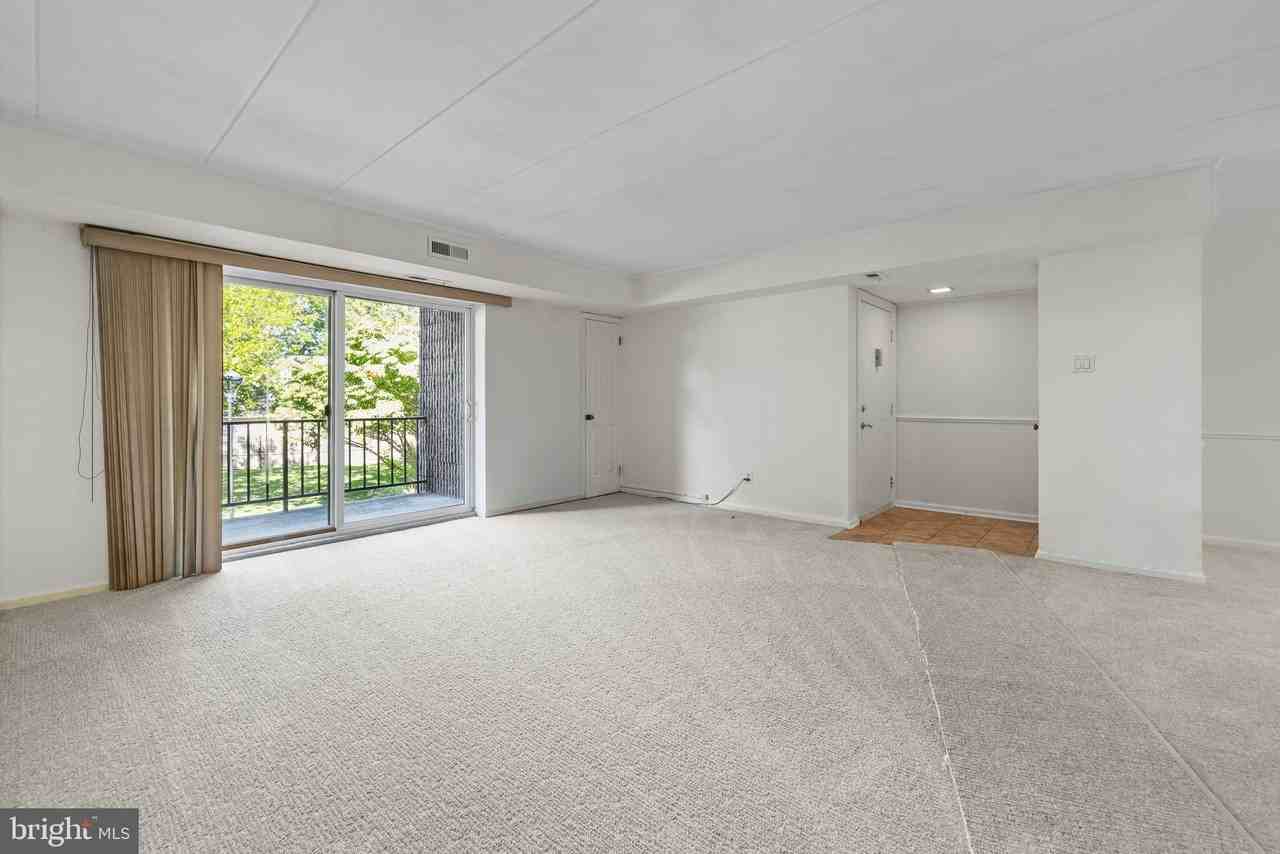 81 Oakridge Dr - Photo 2 of 11
