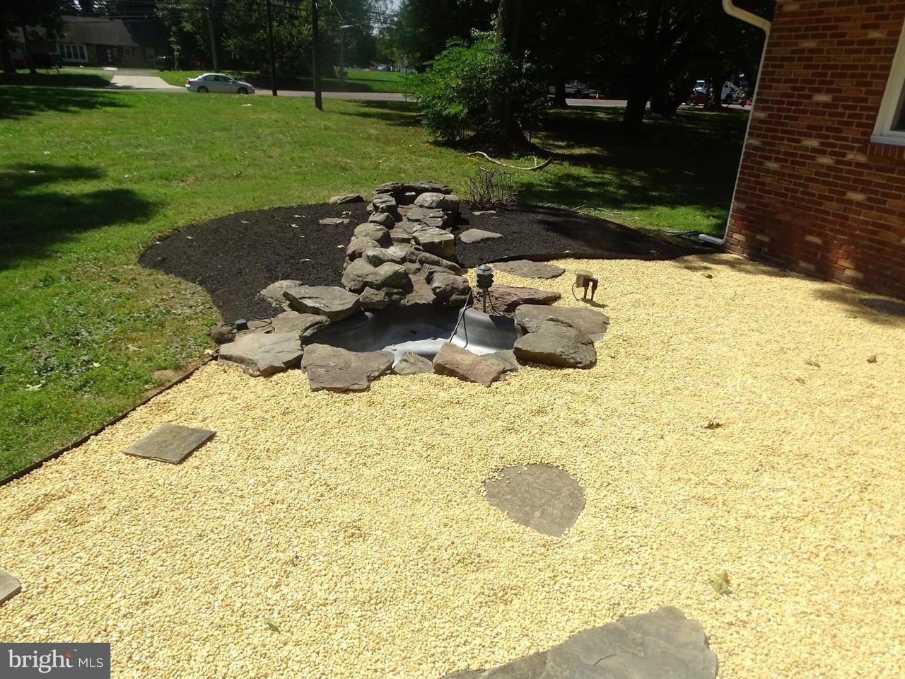 449 E Street Rd - Photo 3 of 34