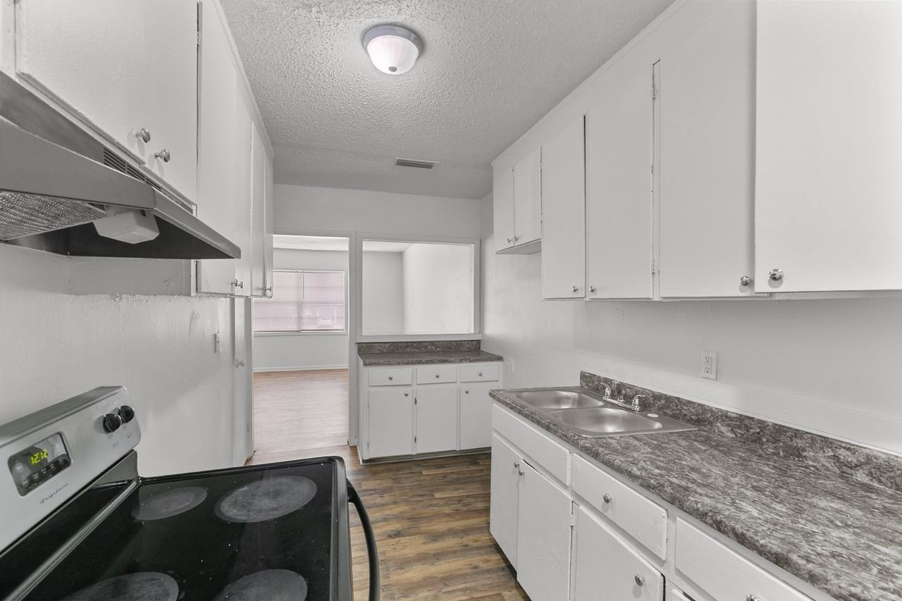 1360 N Range St #2 - Photo 3 of 6