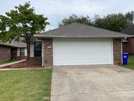 featured image of 123 Fox Run Pl #A