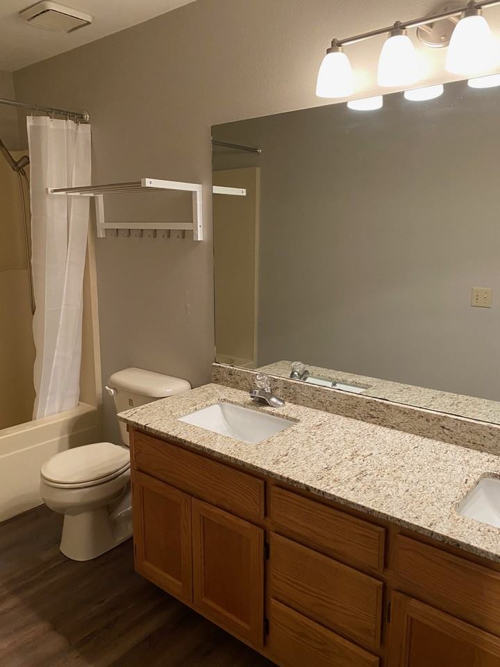 123 Fox Run Pl #A - Photo 3 of 11