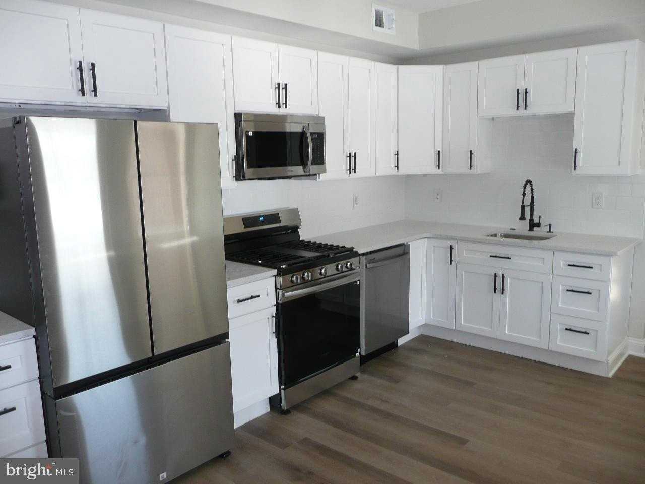 536 Easton Rd #2 - Photo 5 of 13