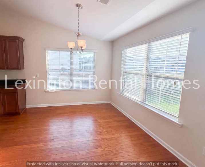 152 Castlefield Dr - Photo 4 of 16