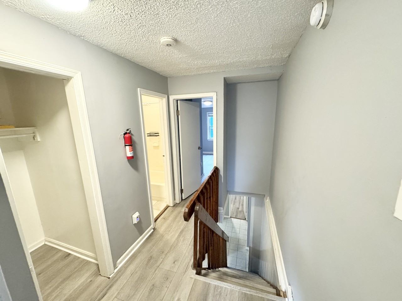 1537 A St Se - Photo 5 of 19