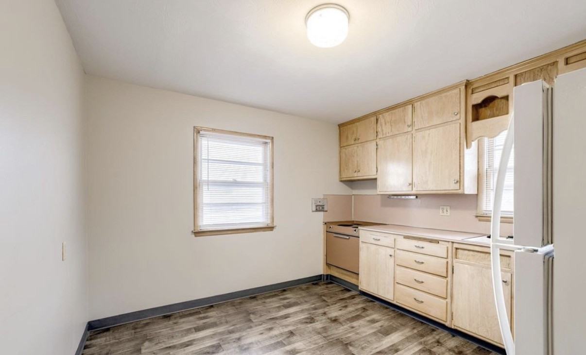 1501 F St #6 - Photo 6 of 16