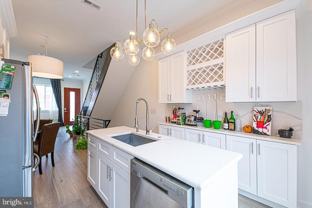 2137 Cross St - Photo 1 of 1