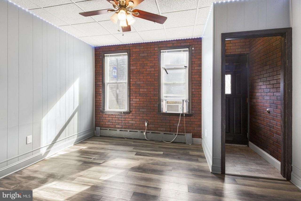 3218 E Thompson St - Photo 5 of 26