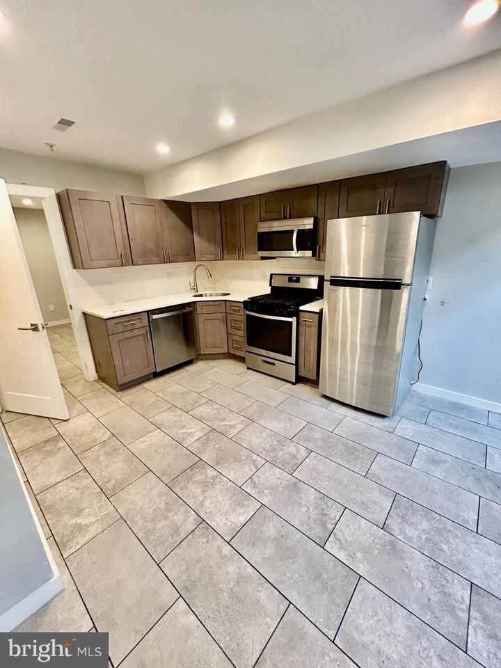 4811 Walnut St - Photo 2 of 20