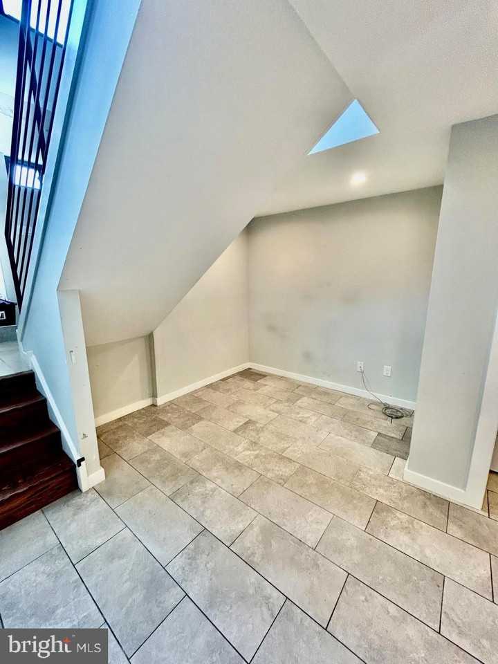4811 Walnut St - Photo 6 of 20