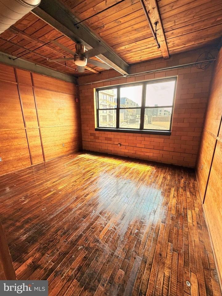 111 W Norris St - Photo 5 of 16