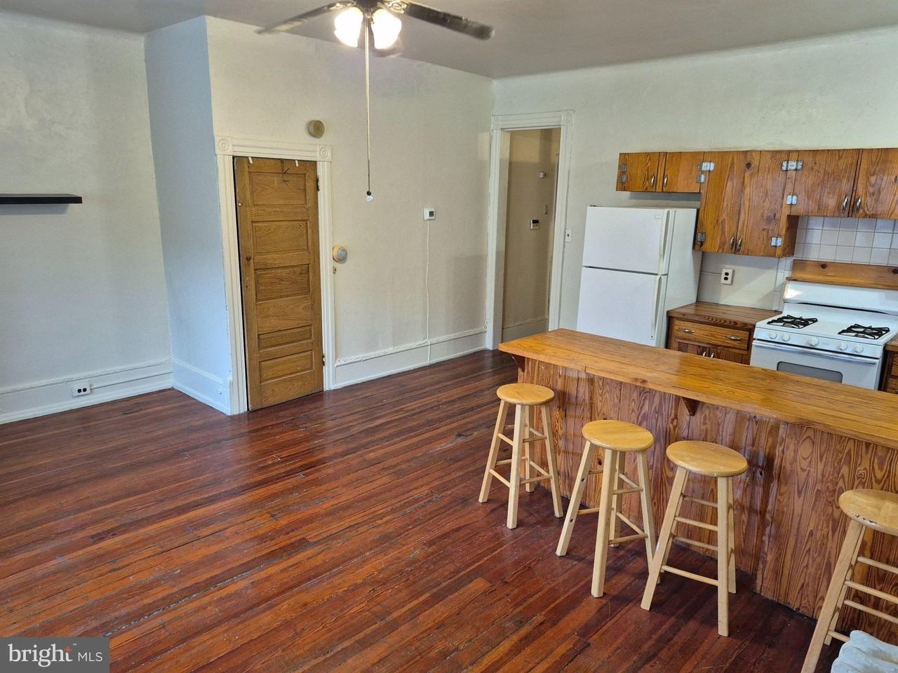 4610 Chester Ave #2 - Photo 4 of 13