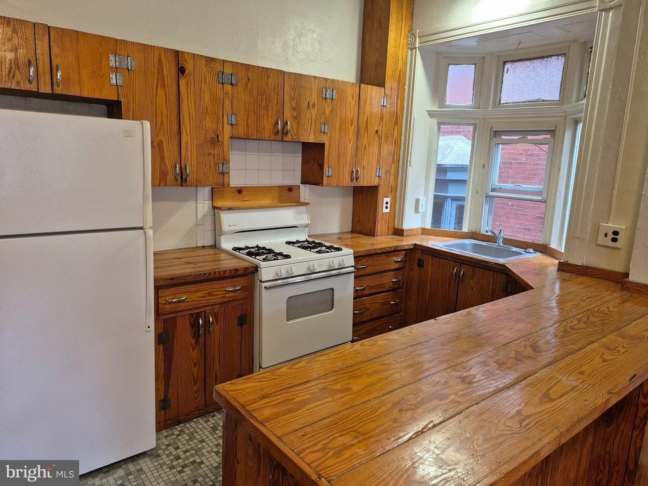 4610 Chester Ave #2 - Photo 5 of 13