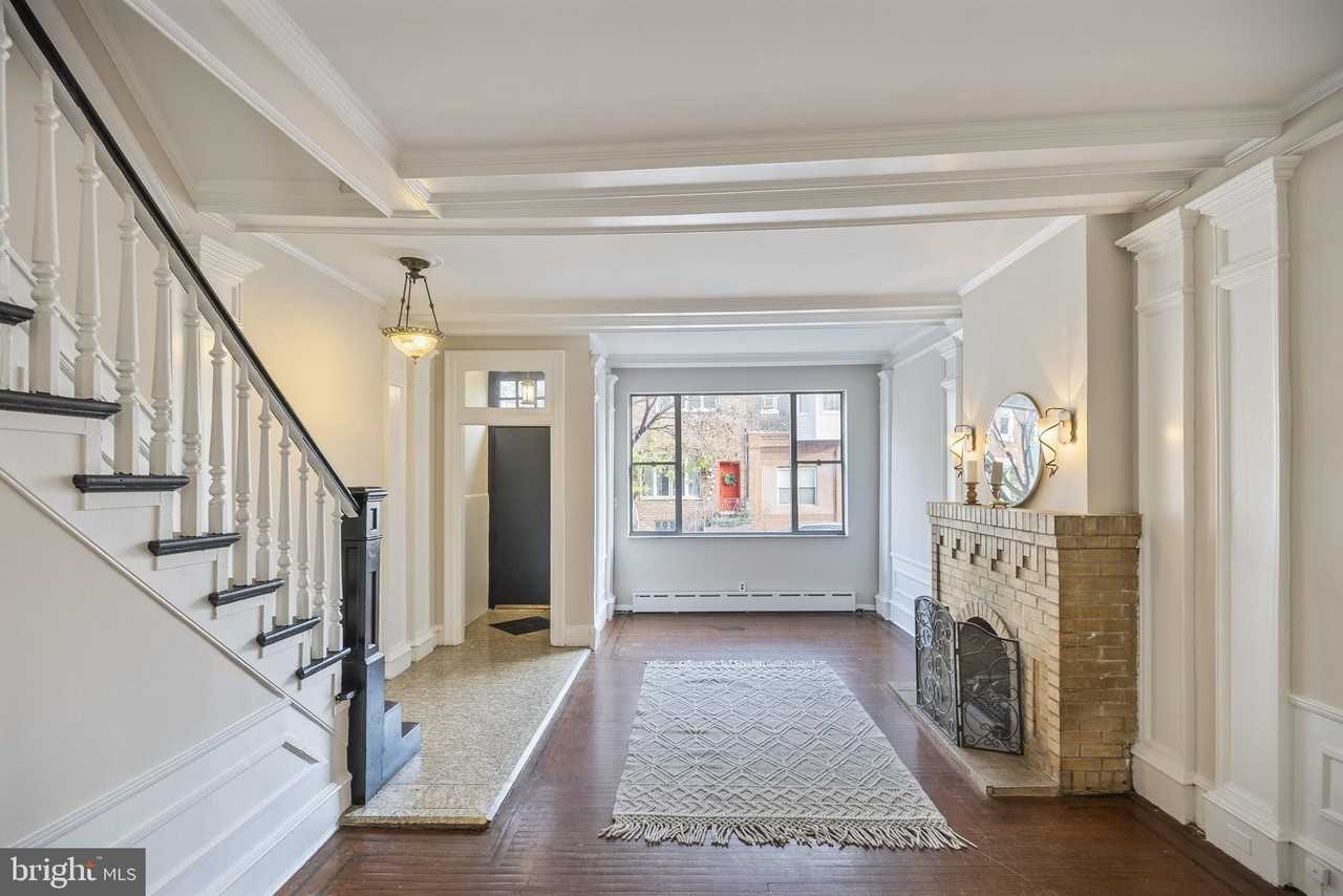 1646 S 13th St - Photo 2 of 27