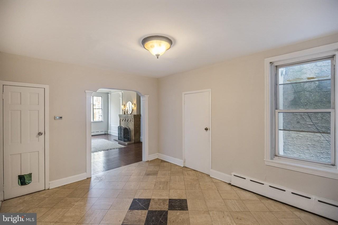 1646 S 13th St - Photo 6 of 27